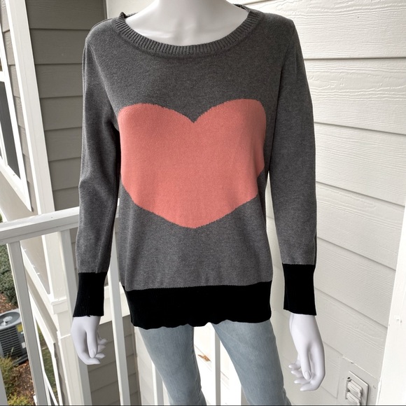 Millau Sweaters - MILLAU Heart Sweater